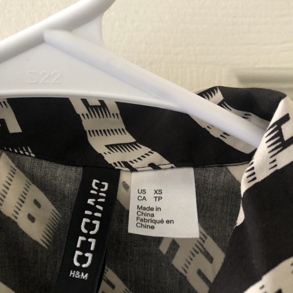 Billie Eilish - Picture 2 of 4